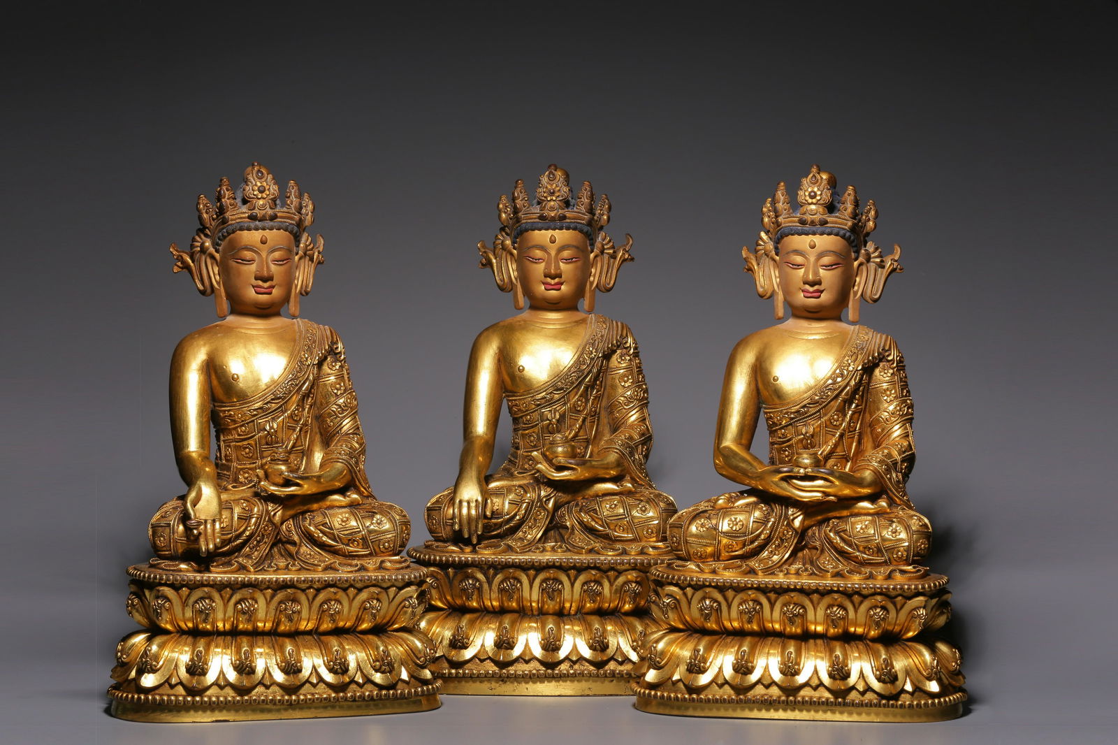 Qing Dynasty, bronze gilt Buddha statue (1 of 9)