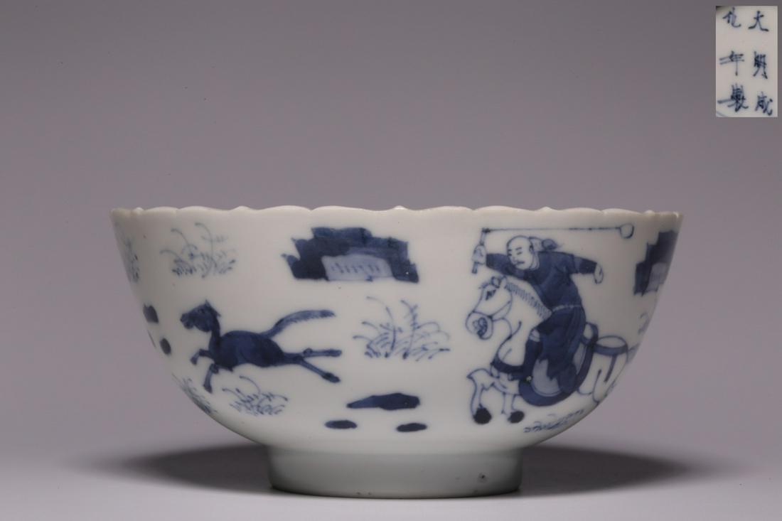 Ming Dynasty, "big Ming Chenghua year" blue and white Yuan hunting figure flower mouth bowl (1 of 9)