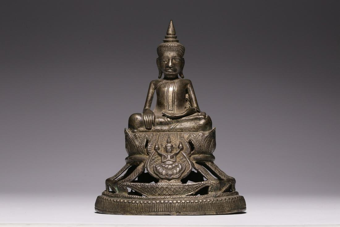 Sterling silver Theravada Buddha statue (1 of 9)