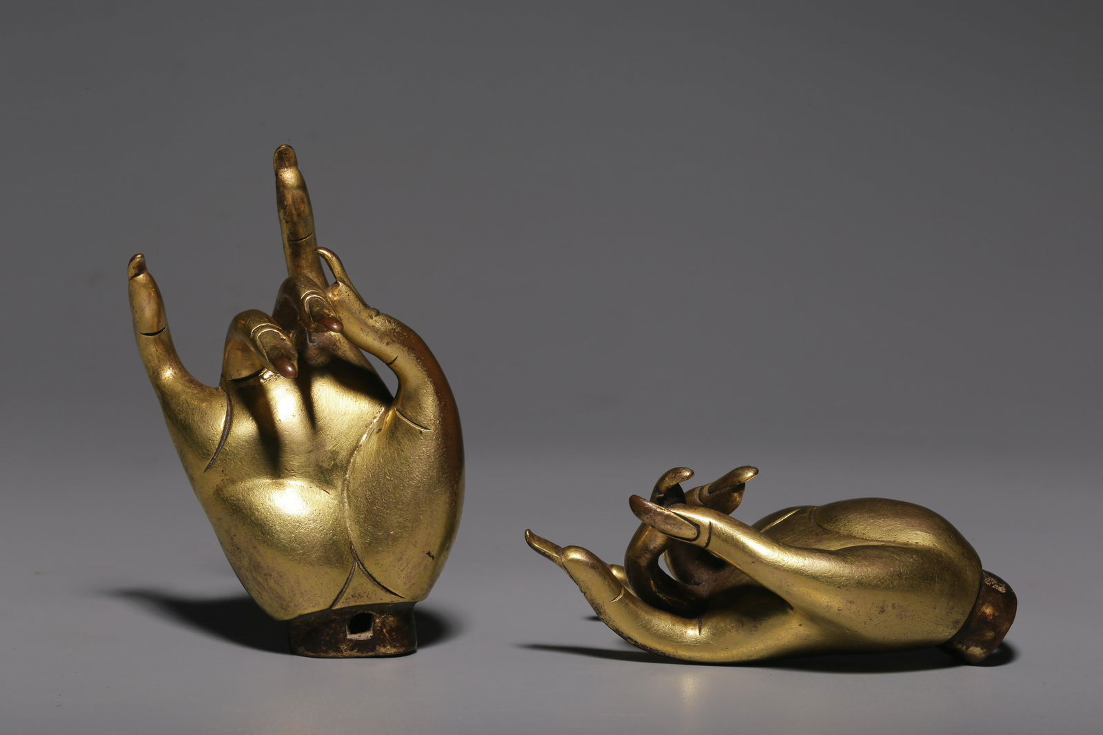 Qing Dynasty, a pair of copper gilt Buddha hands (1 of 7)