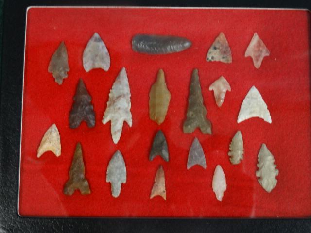 20 Prehistoric Neolithic Points From the Sahara Desert Arrowheads (1 of 2)