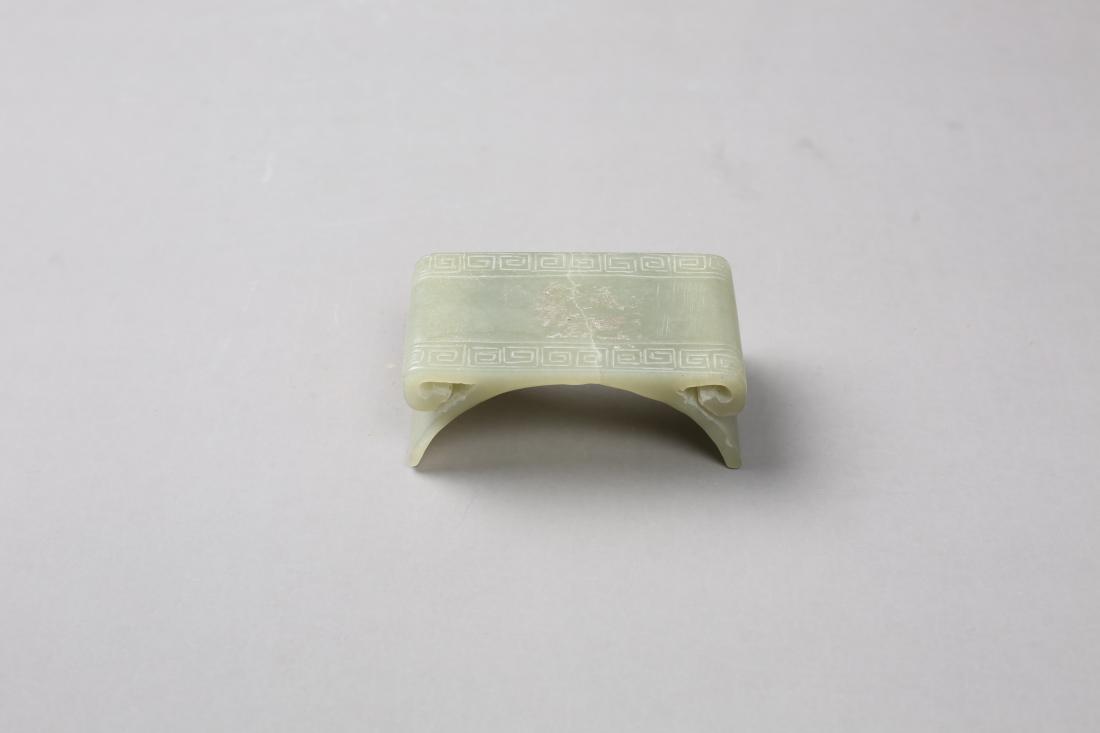 JADE CARVING OF MINI END TABLE (1 of 9)