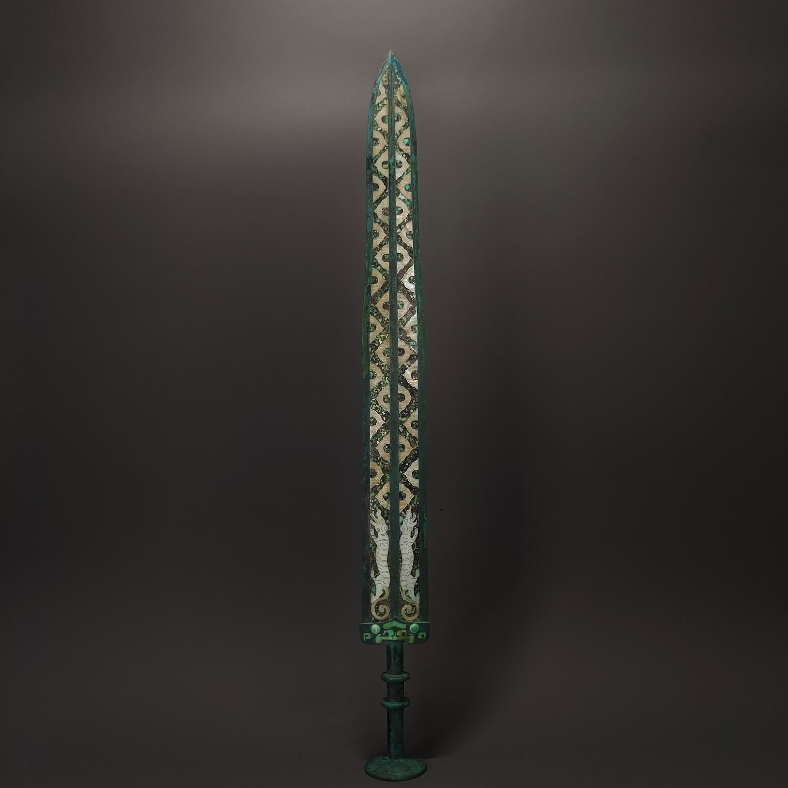 Warring States Bronze pearl sword (1 of 7)