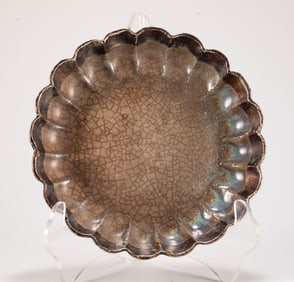 Song Dynasty Ge Kiln Plate