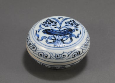 Yuan Dynasty Blue and White Cover Box