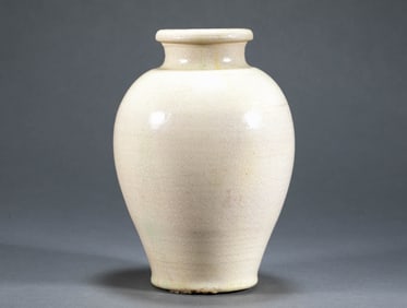 Sui Dynasty White Glazed Pan Mouth Bottle