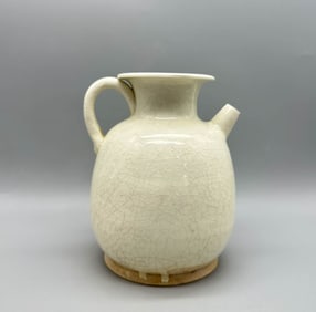 Sui Dynasty White Glazed Pot