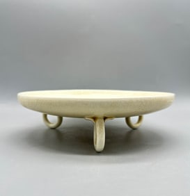 Sui Dynasty White Glazed Pan Mouth Bottle