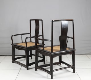 Purple sandalwood flower patterned chair