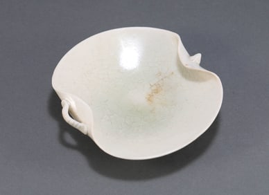 Sui Dynasty White Glazed Pan Mouth Bottle