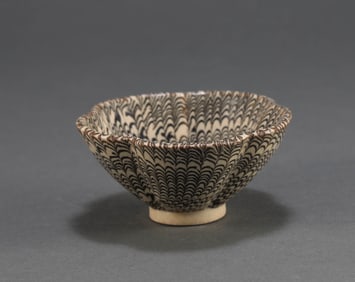 Tang Dynasty twisted tire bowl