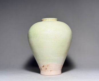 Northern Qi - Blue glazed Plum Vase