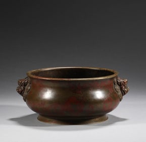 In the Ming Dynasty, a copper double beast ear furnace