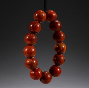 In the Qing Dynasty, a string of beeswax