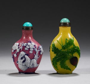 In the Qing Dynasty, a set of stuffed snuff bottles