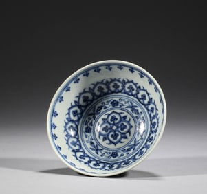 Qing Dynasty, blue and white Ruyi patterned bowl