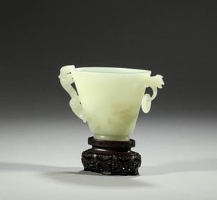 In the Qing Dynasty, Hetian Yujue Cup
