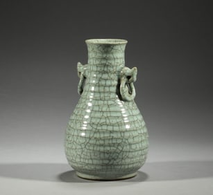 Ming Dynasty, official kiln double ear vase