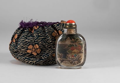 Qing Dynasty crystal snuff bottle