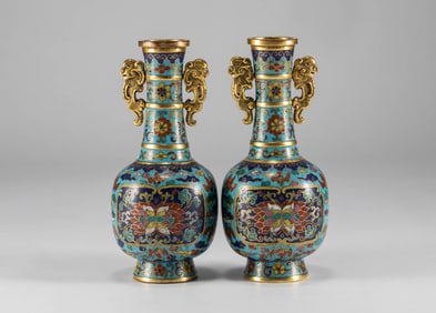 A pair of Qing Dynasty cloisonn é appreciation bottles