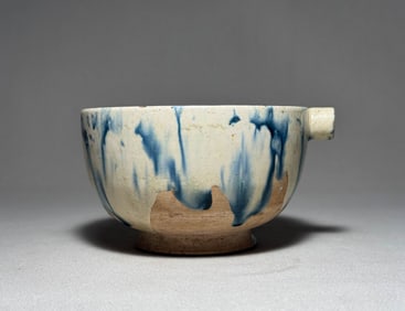 During the Tang Dynasty, hanging blue flowers for watering