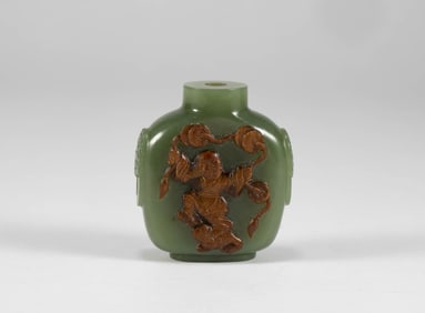 Qing Dynasty agate snuff bottle