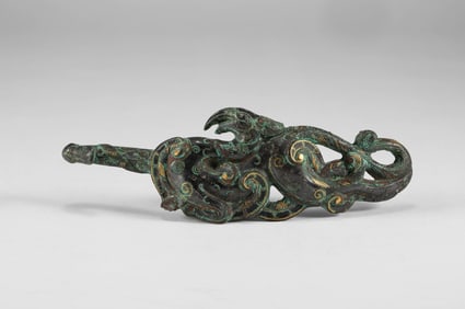 During the Han Dynasty, there was a mistake with gold and silver hooks