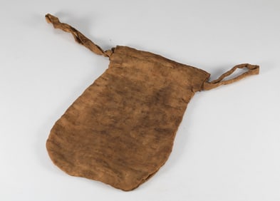 Embroidery sachet from the Liao Dynasty