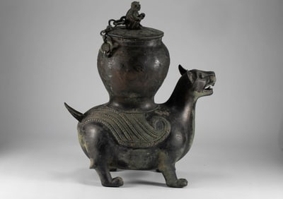 During the Shang and Zhou dynasties, bronze vessels were used for animal fighting