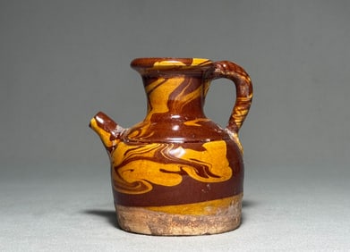 During the Song Dynasty, Dangyangyu strangled the fetus and held a pot