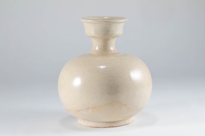 Sui Dynasty white glazed teapot