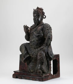 The statue of Guan Gong with a bronze body in the Ming Dynasty