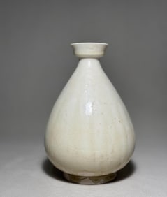 Sui Dynasty white glazed teapot