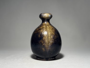 Tang Dynasty black glazed teapot