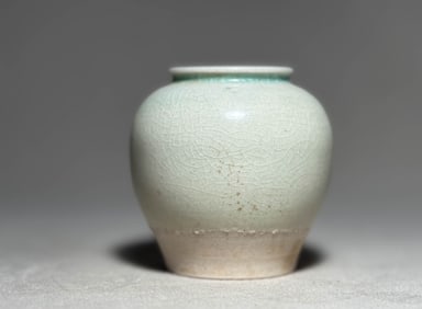 Sui Dynasty Blue and White Glazed Jars