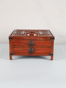 Qing Dynasty Huanghua Pear Flower Pattern Mirror Platform
