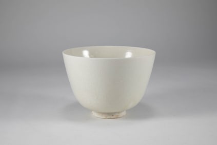 Sui Dynasty white glazed cup
