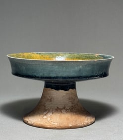 Gongxian kiln blue glazed high footed bucket
