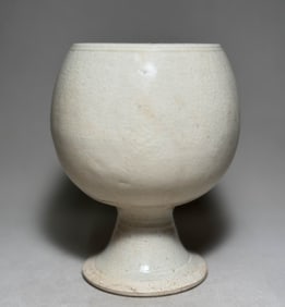 Sui Dynasty white glazed high footed cup