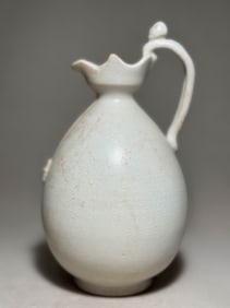 Sui Dynasty white glazed teapot