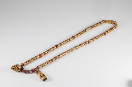Liao Dynasty agate gilded necklace
