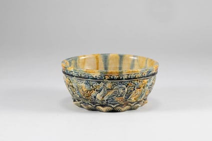 Tang Dynasty tri colored dragon patterned flat bottomed bowl