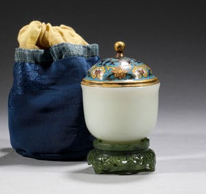 In the Qing Dynasty, a group of Hotan Jade cups