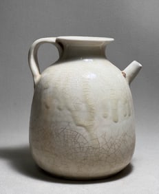Sui and Tang dynasties white glazed teapot