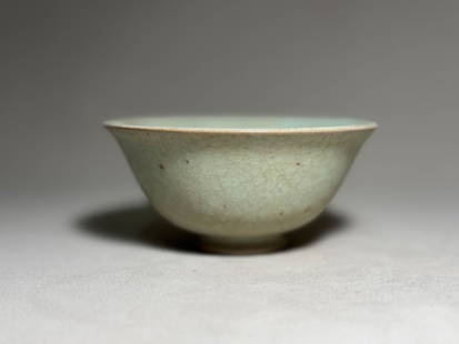 Song Dynasty official kiln bowl: H:6.5cm D:13.7cm