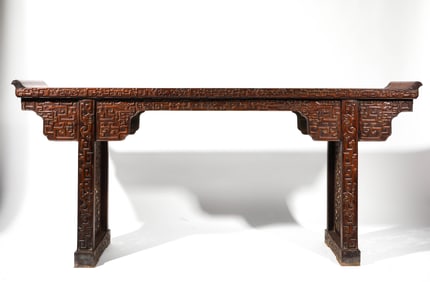 In the Qing Dynasty, the Huanghua Pear Wood Bogu Dragon Pattern Case