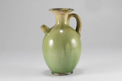 Tang Dynasty green glazed teapot
