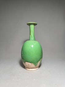 Sui Dynasty Blue Glazed Clean Bottle