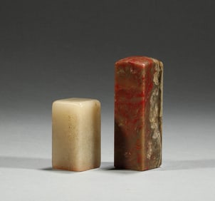In the Qing Dynasty, there was a group of Shoushan stone and Chicken Blood stone seals