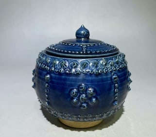 Tang Dynasty blue glazed jar